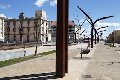 Espacios rehabilitados sobre una zona de uso ferroviario cedida por Adif.