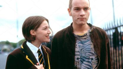 Kelly Macdonald y Ewan McGregor, en un fotograma de 'Trainspotting' (1996).