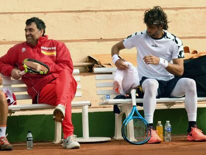 Ferrer, Bruguera y Feliciano, durante un entrenamiento en Marbella.