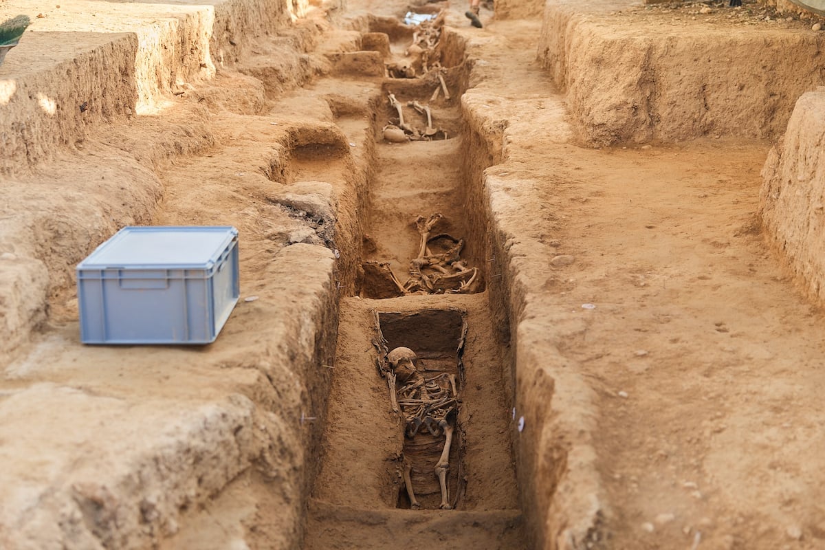Exhumada en el Priorat una fosa común con 50 cuerpos de combatientes de la Batalla del Ebro