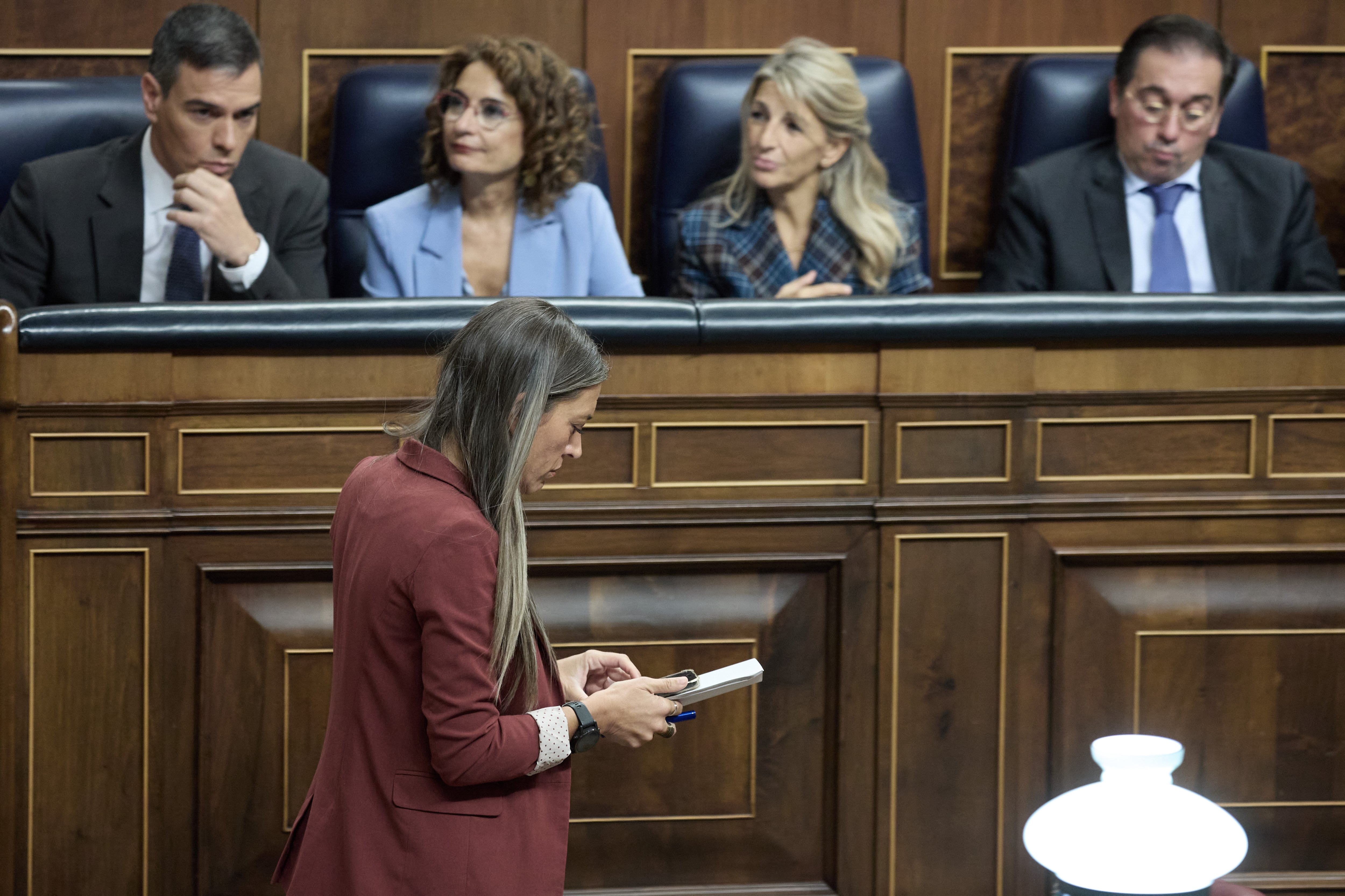 Gobierno y Junts negocian en medio de la ofensiva del PP por la corrupción y descartan la censura 