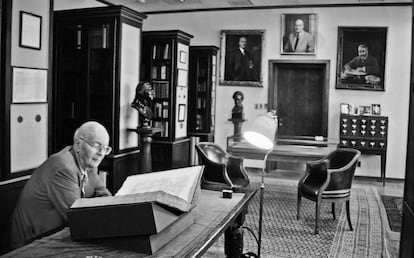 William Scheide en su biblioteca en Titusville, Pensilvania.