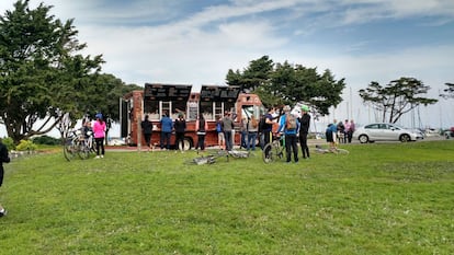 Café y bicicletas, las adicciones confesables de los habitantes de la ciudad.