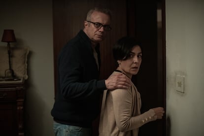 Tristán Ulloa y Candela Peña, como Alfonso Basterra y Rosario Porto, en el primer capítulo de 'El caso Asunta'.