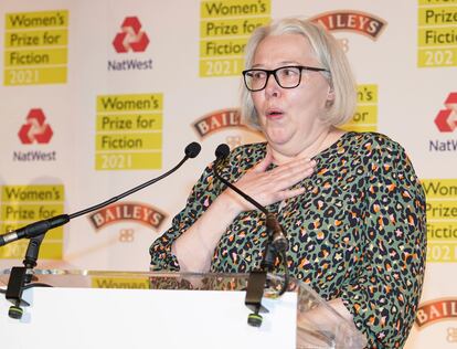 Susanna Clarke gana el Women's Prize for Fiction 2021 por su libro 'Piranesi' en Londres, el 22 de septiembre.
