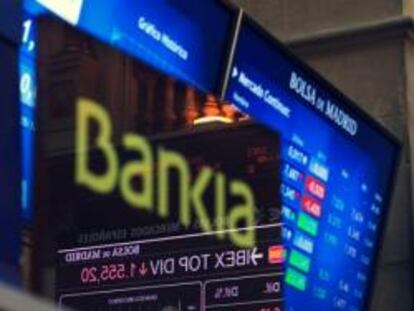 Logotipo de Bankia en un panel de cotizaciones en la Bolsa de Madrid.