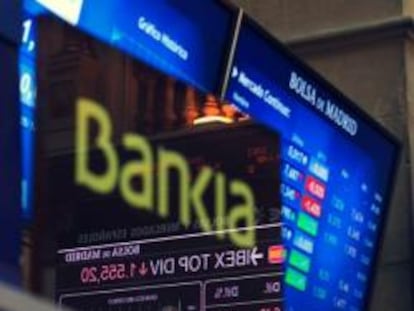 Logotipo de Bankia en un panel de cotizaciones en la Bolsa de Madrid.