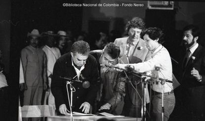 Gabriel García Márquez en el homenaje que la colonia colombiana le ofreció en Estocolmo, en diciembre de 1982.