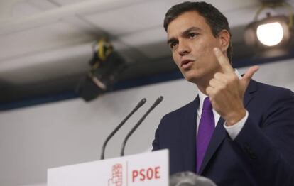 Pedro S&aacute;nchez en rueda de prensa en Ferraz, este martes. 