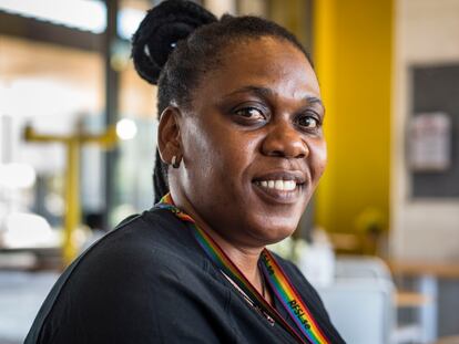 Pumeza Runeyi, promotora de salud de MSF y activista contra el VIH de Khayelitsa, Ciudad del Cabo, Sudáfrica.