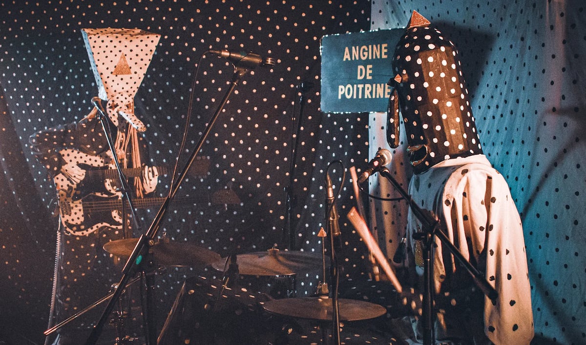 ANGINE DE POITRINE: EL EXTRAÑO FENÓMENO MUSICAL QUE CONQUISTA EL MUNDO