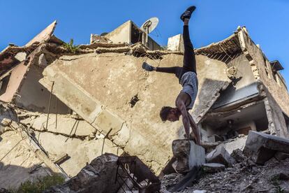 Solían entrenar en un gimnasio de la residencia universitaria hasta que un mortero destrozó el lugar. “Limpiamos la metralla y reconstruimos el gimnasio. Dos meses después ya estábamos entrenando otra vez”.