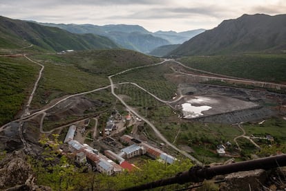 Vista das montanhas que rodeiam Bulqizë.