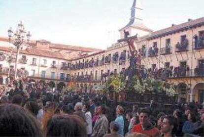 Balcones de hotel a 600 euros para ver las procesiones de Semana Santa