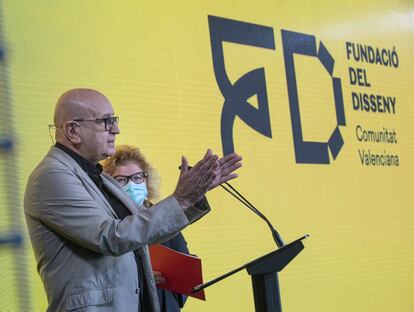 Vicent Martínez y Amparo Bertomeu, en la presentación de la Fundació del Disseny en el edificio Veles e vents de Valencia.