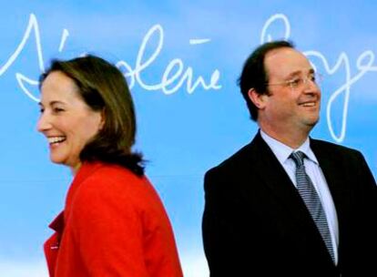 La candidata del Partido Socialista (PS) francés en las pasadas presidenciales, Ségolène Royal, y el primer secretario del PS, François Hollande.