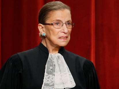 La jueza Ruth Bader Ginsburg, en una imagen de septiembre de 2009, en la Suprema Corte de EE UU, en Washington.