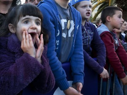 Los ni&ntilde;os esperan con ilusi&oacute;n la llegada de los Reyes Magos.