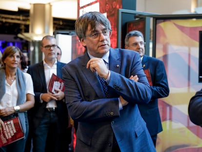 El expresidente de la Generalitat, Carles Puigdemont, este martes en la inauguración de la muestra "Contribución de Cataluña al progreso social y político de la UE" en Bruselas.