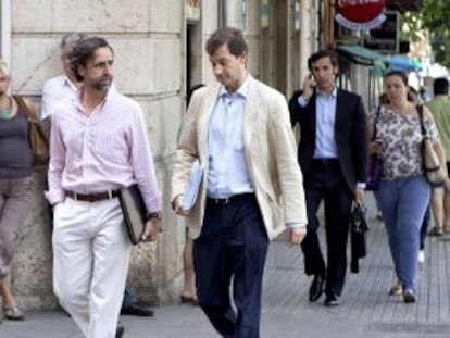 Los hermanos Pablo y Zoilo Ruiz Mateos, en Palma.