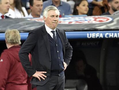 Ancelotti, en el Bernabéu durante el partido entre el Madrid y el Bayern.