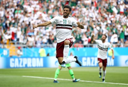 Carlos Vela celebra su último gol con la selección mexicana en el Mundial de Rusia 2018.