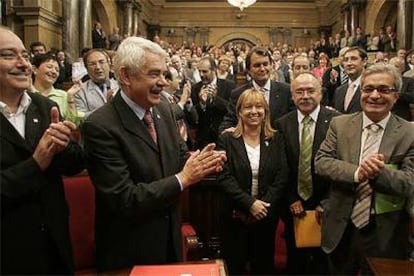 Maragall, Manuela de Madre, Mas, Carod y Saura aplauden la reforma del Estatuto.