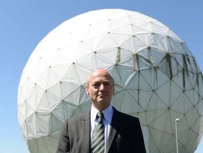 Gerhard Schindler, presidente de los servicios de inteligencia alemanes, en la sede del organismo en Bad Aibling, en el Estado de Baviera.