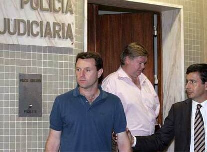 El padre de Madeleine, Gerry McCann, a su salida de la comisaria