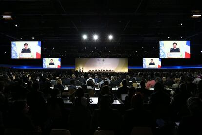 Vista general de la sala donde se está celebrando la conferencia inaugural sobre la cumbre del clima en París.