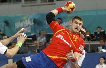 Aginagalde, ante Argelia en el Mundial del año pasado.