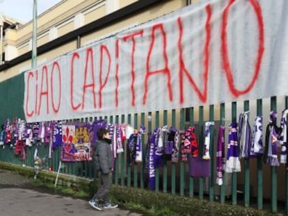 El capitán de la Fiorentina, de 31 años, fue hallado sin vida en su habitación este domingo