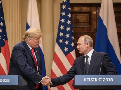 O presidente dos Estados Unidos, Donald Trump, e seu homólogo russo, Vladimir Putin, após a reunião em Helsinque.