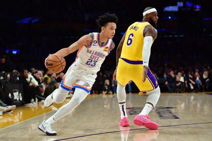 A pesar de haber roto el récord, los Lakers perdieron el partido contra Oklahoma City Thunder (130 a 133) en lo que ha sido una temporada decepcionante para el equipo de Los Angeles: actualmente se encuentran en el antepenúltimo lugar de la Conferencia Oeste de la NBA.