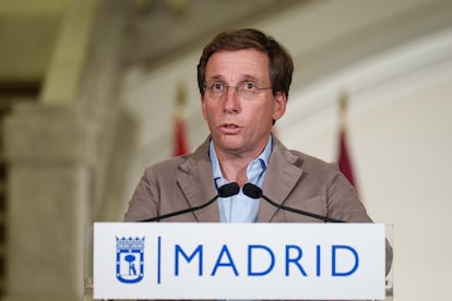 José Luis Martínez-Almeida, el 14 de septiembre, en su declaración institucional posterior a la suspensión de la última etapa de la Vuelta, en Madrid.