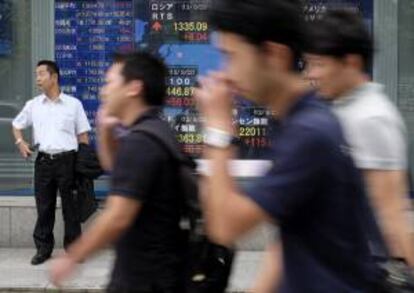 El Nikkei sube 87,36 puntos, el 0,65 por ciento, hasta las 13.547,07 unidades.