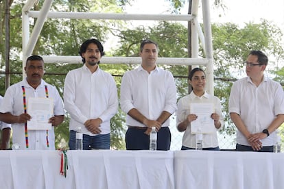 Disculpa pública de directivos de Adidas, este jueves, en Oaxaca.