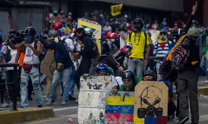 Manifestantes em Caracas neste sábado.