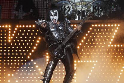 Imagen del concierto de Kiss el viernes por la noche dentro del Azkena Rock Festival en Vitoria.