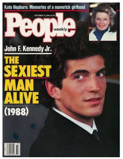 John F. Kennedy Jr. fue uno de los solteros más codiciados de Nueva York. En 1988 fue honrado como el hombre vivo más sexy. En aquel entonces tenía 27 años