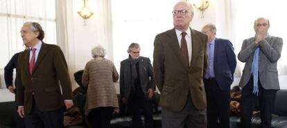 En primer término, Nicolás Sartorius; a la izquierda, adelante, Diego López Garrido.