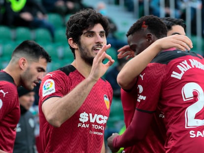 Guedes celebra su gol en el Elche-Valencia (0-1) disputado este sábado en el Martínez Valero.