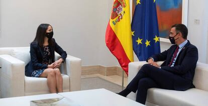 Inés Arrimadas y Pedro Sánchez, este miércoles en La Moncloa.