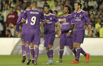 Ronaldo, Bale, Benzema y Marcelo felicitan a Isco tras su segundo gol