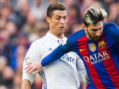 Messi y Ronaldo, en un clásico del curso pasado.