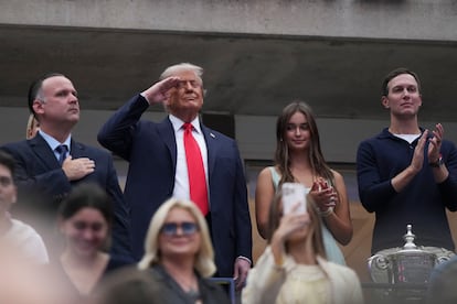 A pesar de su intento de evitar el abucheo Donald Trump, el US Open no logró tapar la queja de los asistentes cuando apareció su imagen brevemente en las pantallas del recinto.
