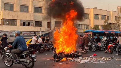 Protestas en una calle de Teherán, el 8 de octubre.