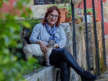 La escritora Miren Agur Meabe, Premio Nacional Poesía, en octubre pasado en su huerta de Lekeitio (Bizkaia).