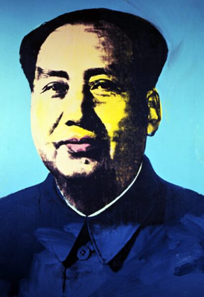La imagen de Mao Zedong es considerada una de las piezas más sensacionales de Warhol de los años 70. El retrato pintado en seda será uno de los que más valor alcancen en la subasta.