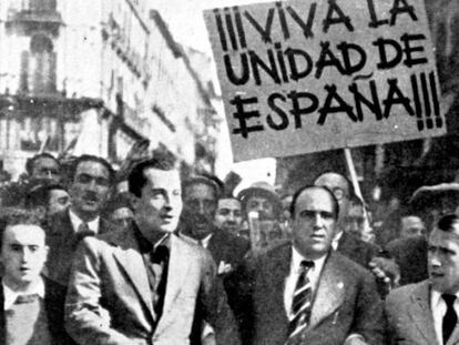 Manifestació liderada por José Antonio Primo de Rivera per defensar la unitat d'Espanya davant de la proclamació de la República Catalana, el 7 d'octubre del 1934.